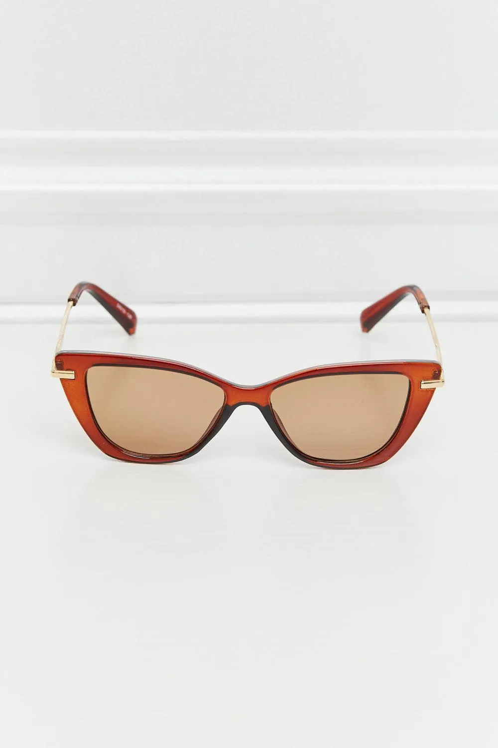 Classic Polarized Wayfarer Sunglasses with UV Protection
