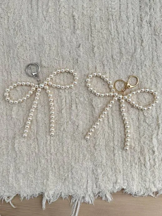 Gold Chubby Pearl Bow Charm Keychain
