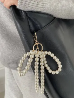 Gold Chubby Pearl Bow Charm Keychain