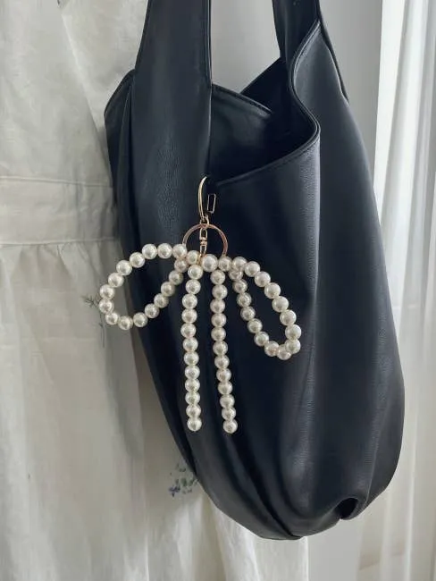 Gold Chubby Pearl Bow Charm Keychain
