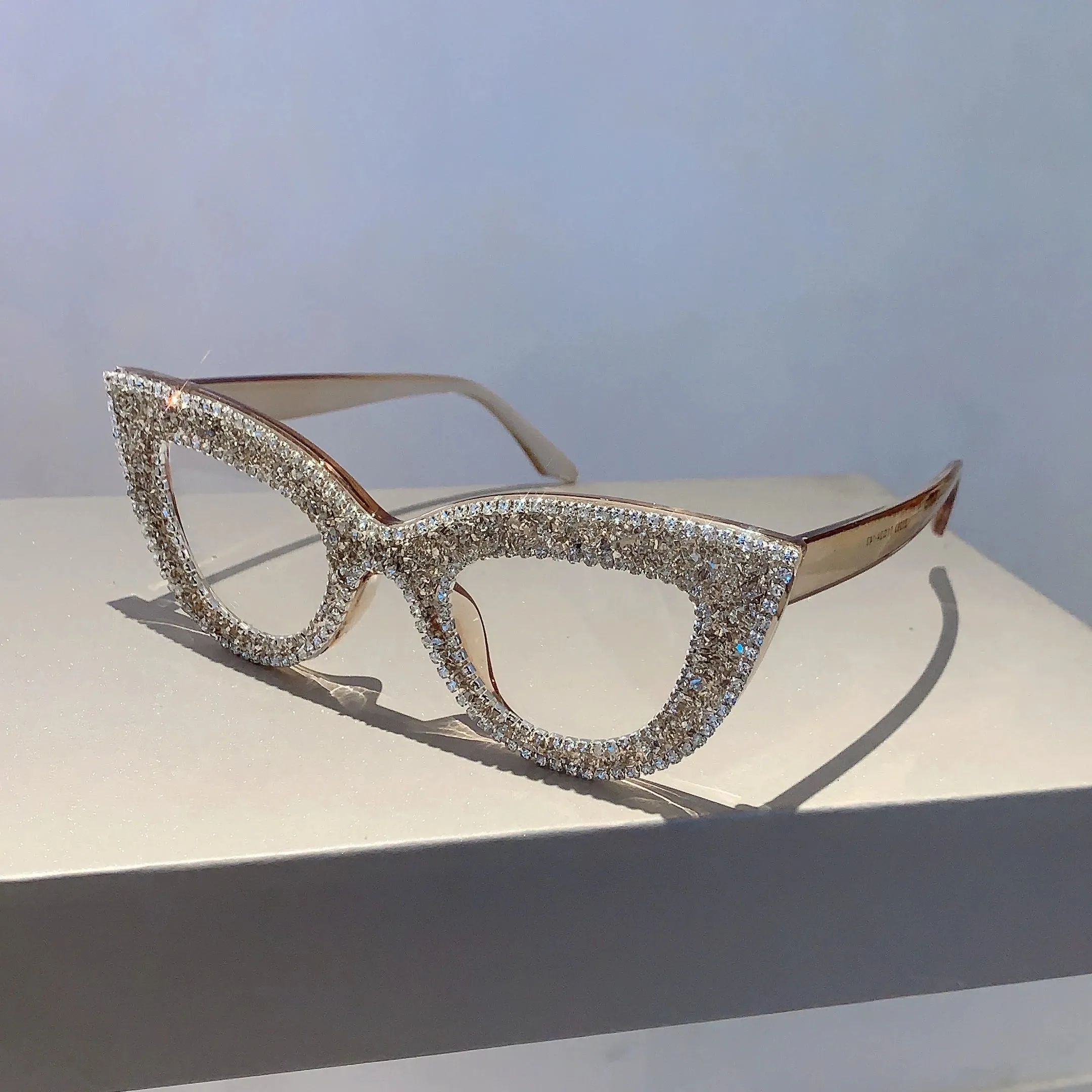 KAMMPT Cat Eye Sun Glasses - Rhinestones Eyewear