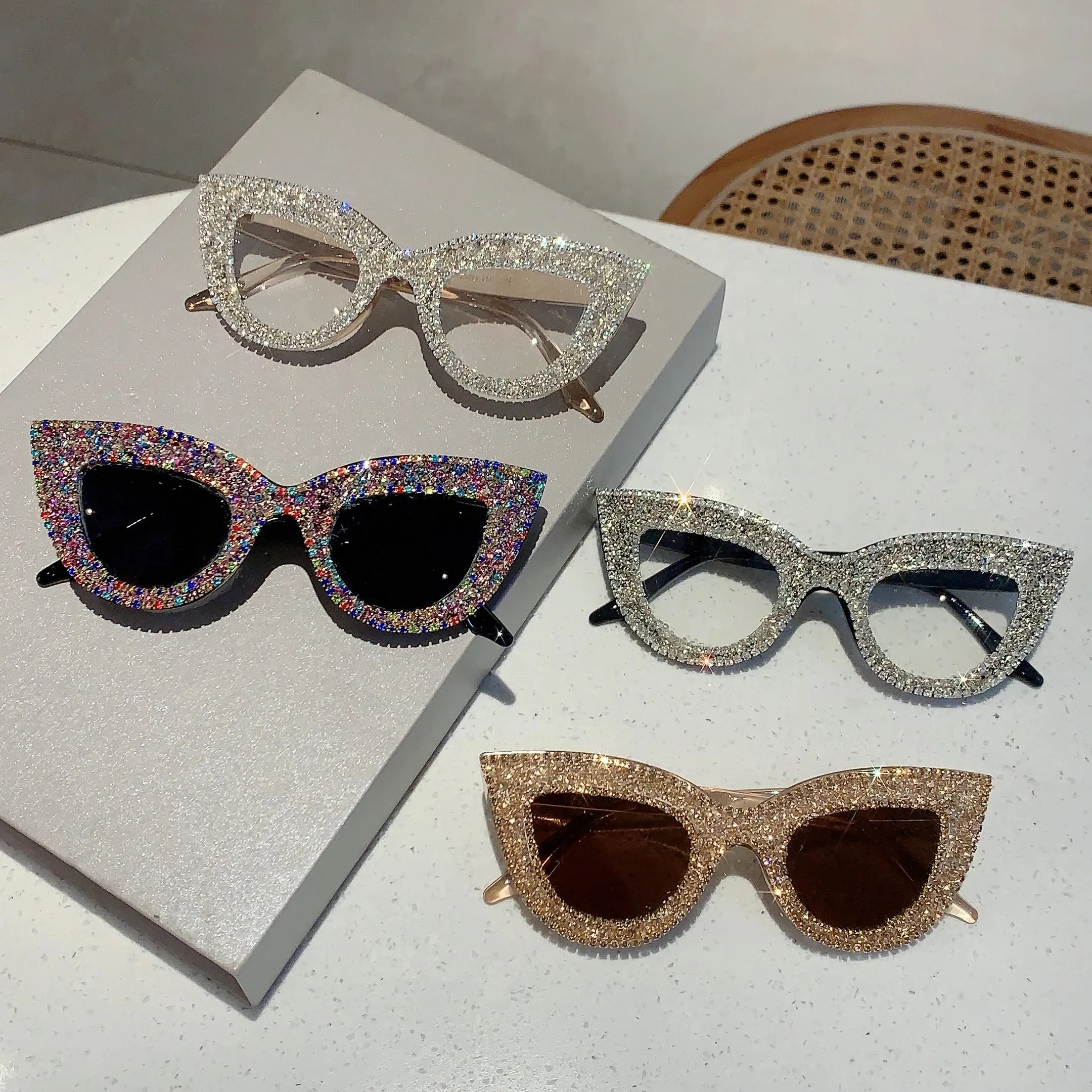KAMMPT Cat Eye Sun Glasses - Rhinestones Eyewear