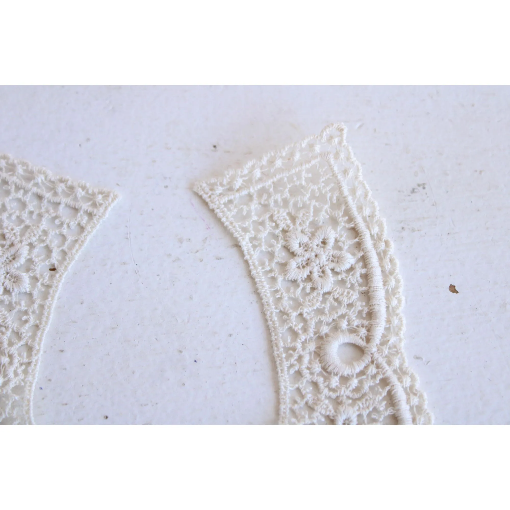 Vintage Ivory Crochet Appliques With Crocheted Flowers