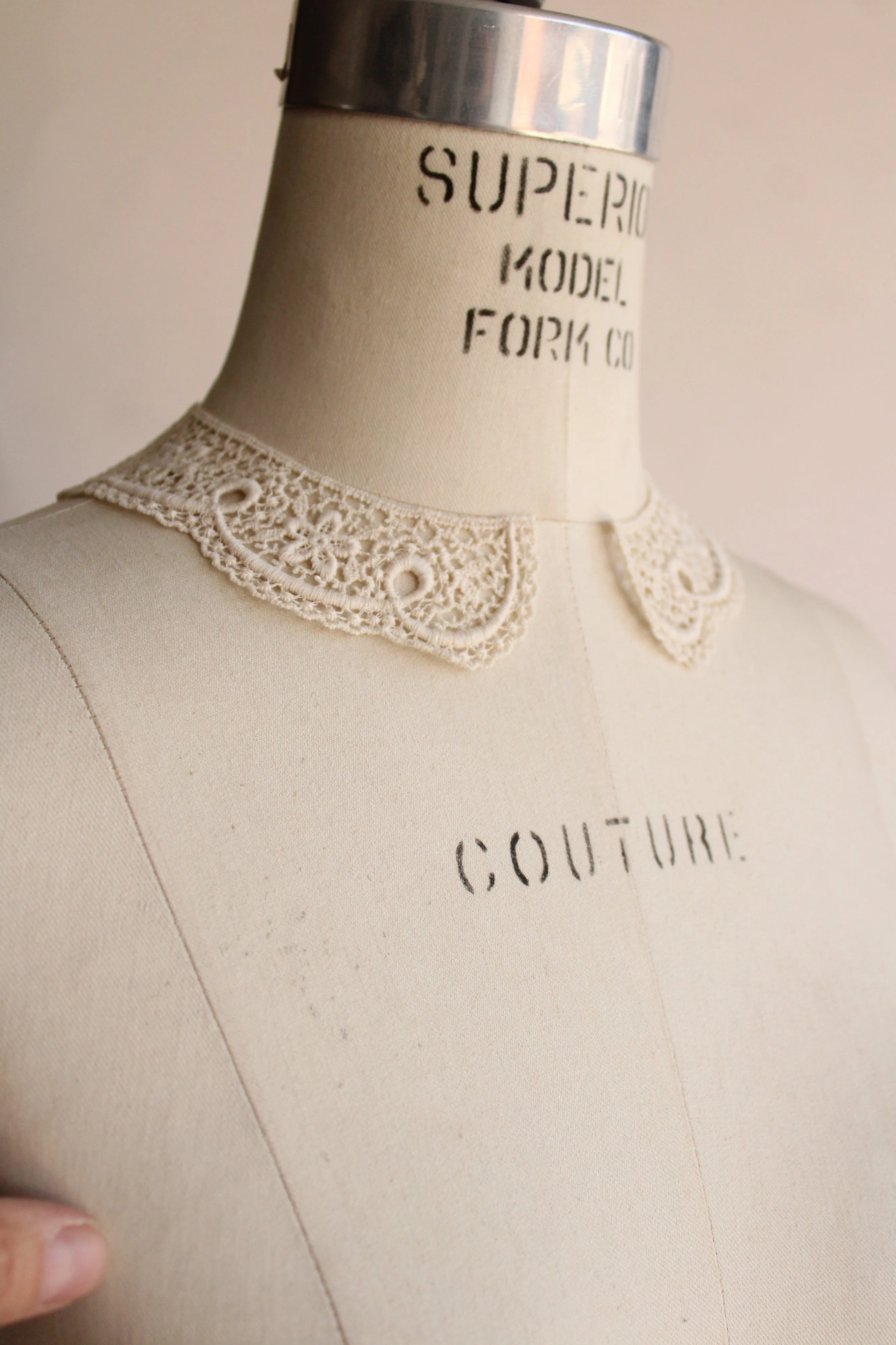 Vintage Ivory Crochet Appliques With Crocheted Flowers