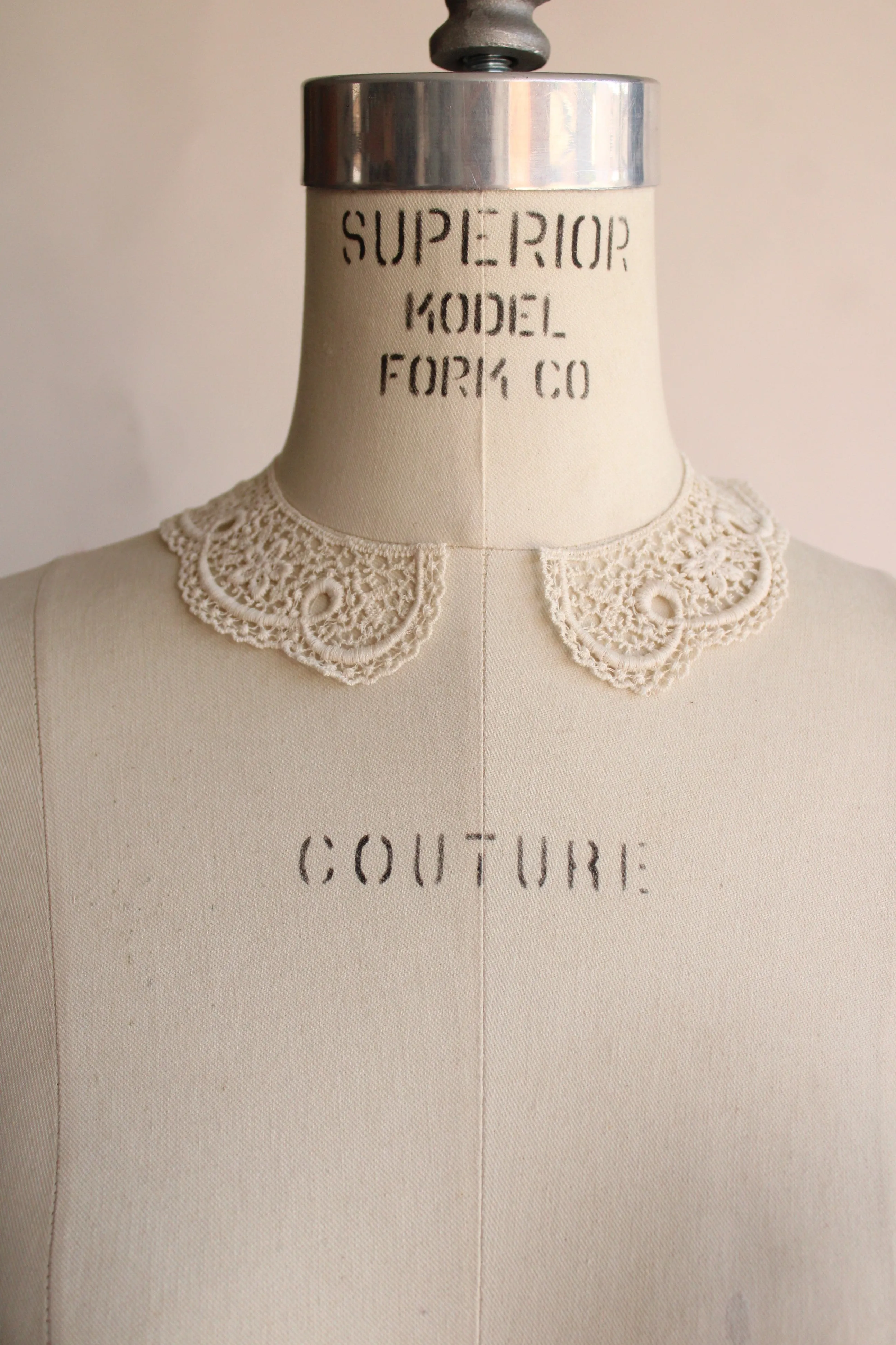 Vintage Ivory Crochet Appliques With Crocheted Flowers